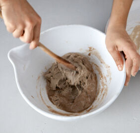 Brot backen Sauerteigansatz Schritt 2 Brot backen Sauerteigansatz Schritt 2