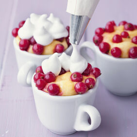 Johannisbeerkuchen mit Baiser Johannisbeerkuchen mit Baiser
