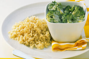 Broccoli-Käse-Sauce mit Bulgur