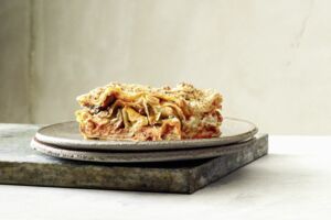 Vegane Lasagne mit geschmorten Pilzen