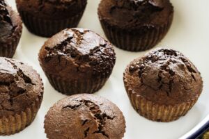 Raw-Cacao-Muffins 
mit Schokokern