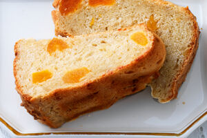 Aprikosen-Mandel-Brot