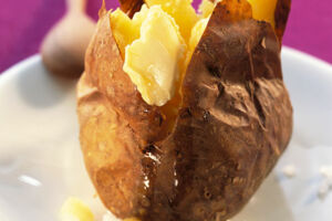 Ofenkartoffeln mit Butter
