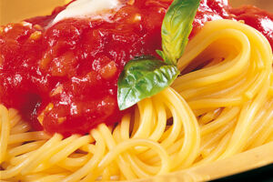 Spaghetti mit Tomatensugo
