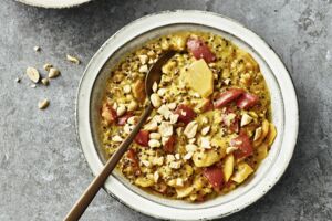 Linsen-Kokos-Curry 
mit Quinoa