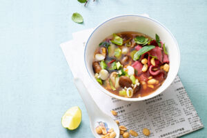 Vietnam-Suppe mit Roastbeef