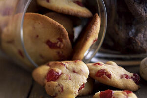 Cherry-Choc-Cookies