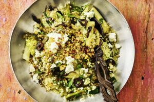 Grüner Couscous-Gemüse-Salat