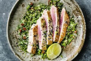Thunfisch mit Quinoa-Salat