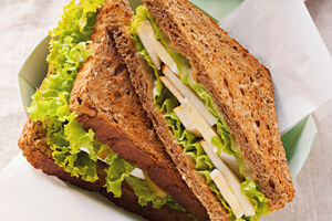 Camembert-Birnen-Sandwich