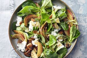 Fitness-Salat mit Hüttenkäse