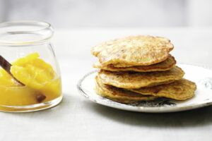 Pancakes mit Orangen-kompott