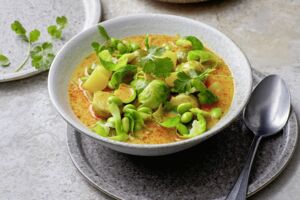 Rosenkohl-Kokos-Curry mit Edamame