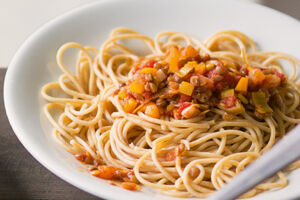 Spaghetti mit Linsen-Bolognese