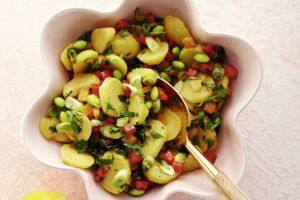 Kartoffelsalat rot-gelb-grün