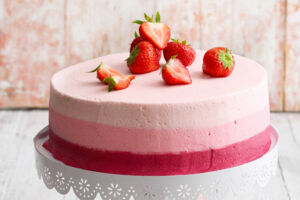 Erdbeer-Ombré-Torte