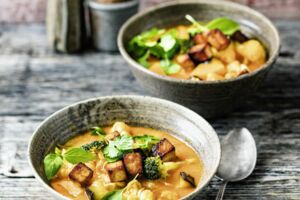 Brokkoli-Kürbis-Curry mit Thai-Basilikum
