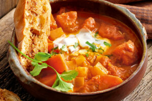 Kürbis-Steckrüben-Curry mit Würzfladenbrot