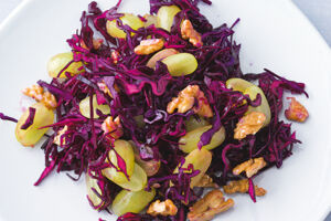 Rotkohl-Trauben-Salat