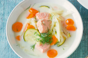 Cremige Lachs-Gemüse-Suppe