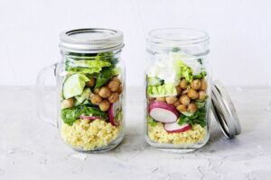 Kichererbsen-Hirse-Salat im Glas