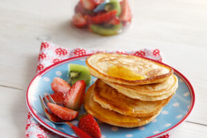 Pancakes mit Erdbeersalat