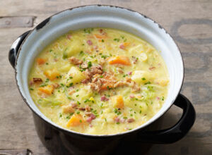 Kartoffelsuppe Mit Buntem Gemuse Rezept Kuchengotter 