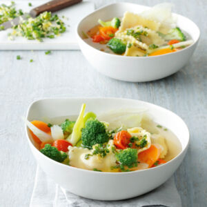 Ravioli-Gemüse-Suppe