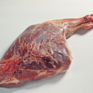 Damwild-Steak mit Mango-Rucola-Salat und Nachos Rezept | Küchengötter