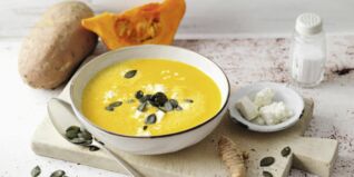 Süßkartoffel-Kürbis- Suppe mit Feta Süßkartoffel-Kürbis- Suppe mit Feta