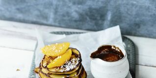 Bananen-Pancakes mit Feigen-Mokka-Sauce Bananen-Pancakes mit Feigen-Mokka-Sauce