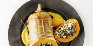 Gefüllter Kürbisbraten mit Orangen-Nuss-Sauce Gefüllter Kürbisbraten mit Orangen-Nuss-Sauce