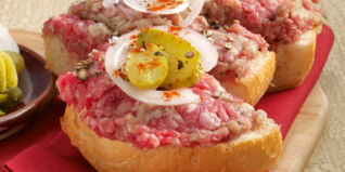 Hamburger Mettbrötchen