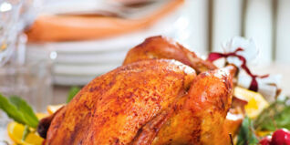 Truthahn mit Schinken-Brot-Füllung Truthahn mit Schinken-Brot-Füllung