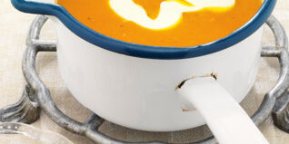 Kürbissuppe mit Kartoffeln Kürbissuppe mit Kartoffeln