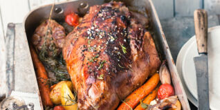 Gigot d'agneau aux petits légumes - Lammkeule mit Gemüse