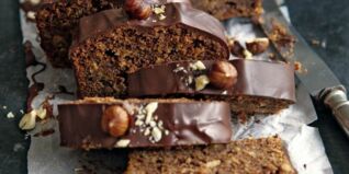 Vollkorn-Schoko-Haselnusskuchen