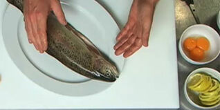 Fisch in Salzkruste zubereiten