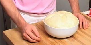 Hefeteig einfach und richtig herstellen Hefeteig einfach und richtig herstellen