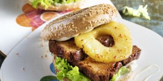 Tofu-Soja-Scheiben nach Leberkäse Art Tofu-Soja-Scheiben nach Leberkäse Art