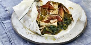 Feta-Päckchen mit Spinat und Feigen