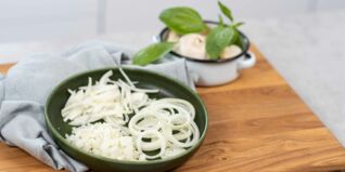 Zwiebeln schneiden Zwiebeln schneiden