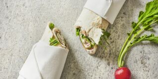 Wraps mit Lachs und Radieschen Wraps mit Lachs und Radieschen