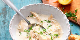 Griechische Zitronen-Hühnersuppe Griechische Zitronen-Hühnersuppe