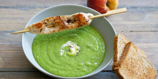 Erbsensuppe mit Hähnchenbrust Erbsensuppe mit Hähnchenbrust