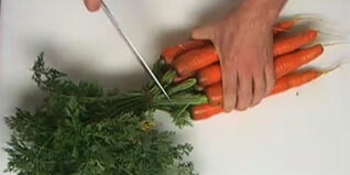 Möhren richtig putzen und verarbeiten