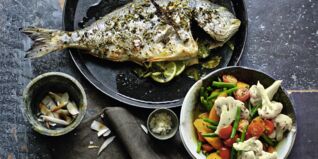 Dorade aus dem Ofen mit Gemüse-Curry