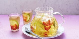 Erdbeer-Kräuter-Eistee Erdbeer-Kräuter-Eistee