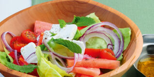 Bauernsalat mit Feta und Melone