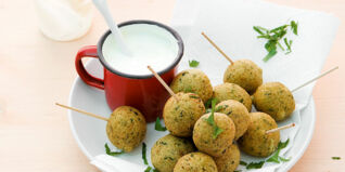 Falafel mit Joghurtsauce Falafel mit Joghurtsauce